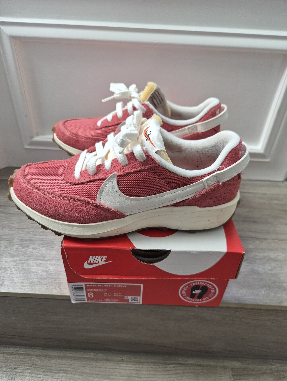 Nike Women’s Samon Waffle-Style Running Sneakers
